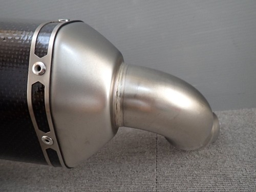 Silenciador antideslizante de carbono AKRAPOVIC para Kawasaki Ninja 1000SX opción genuina - Imagen 4 de 10