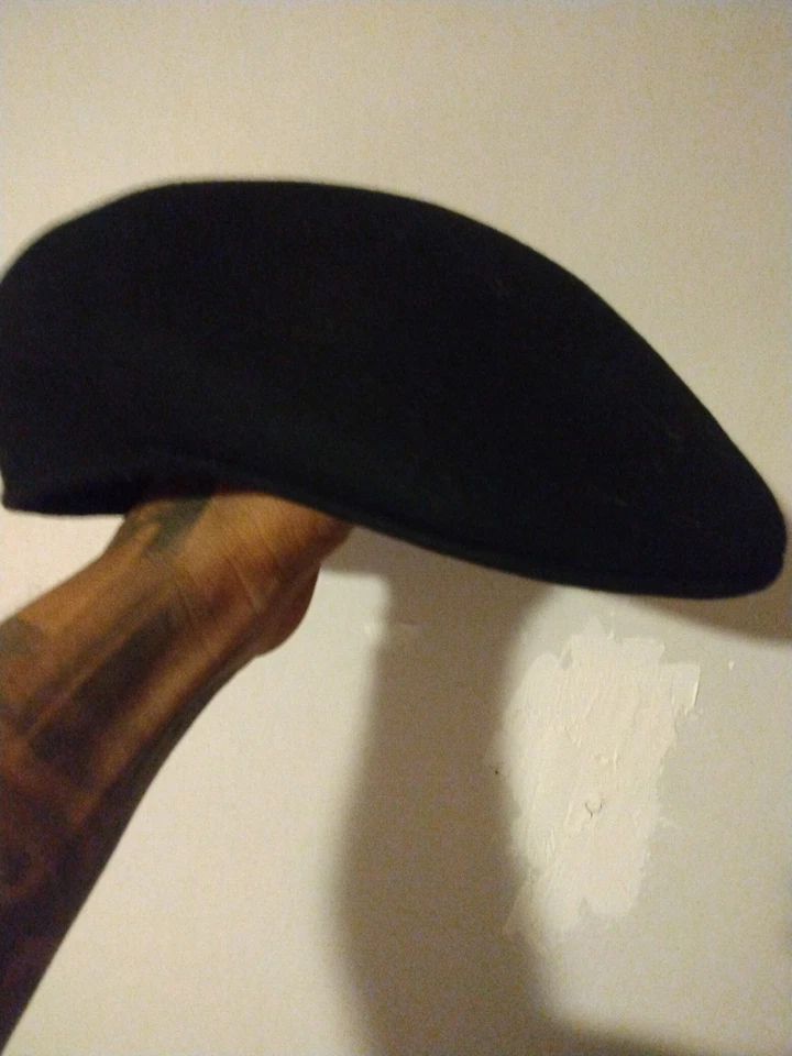 Chapéu boina feminino de cashmere estilo francês Quince. Preto. Macio. Novo com etiquetas. - Imagem 2 de 4
