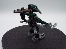 LEGO BIONICLE MATORAN OF MAHRI NUI DEFILAK (8929) COMPLETE FIGURE WITH MANUAL