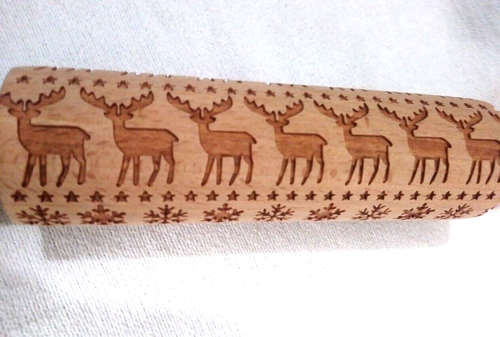 Christmas Reindeer & Snowflake Wooden Embossed Rolling Pin Dough Roller - Picture 4 of 7