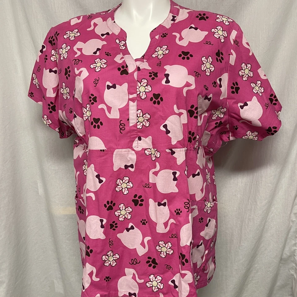 Sanibel Scrubs Nurse Scrub Top Woman’s 2 pockets Cat Bow Paws Pink 4XL New - Image 3 of 4