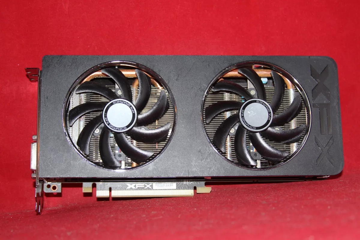 XFX AMD Radeon R9 270X 1050M 2GB 256BIT GDDR5 PCI Express x16 Graphics Card