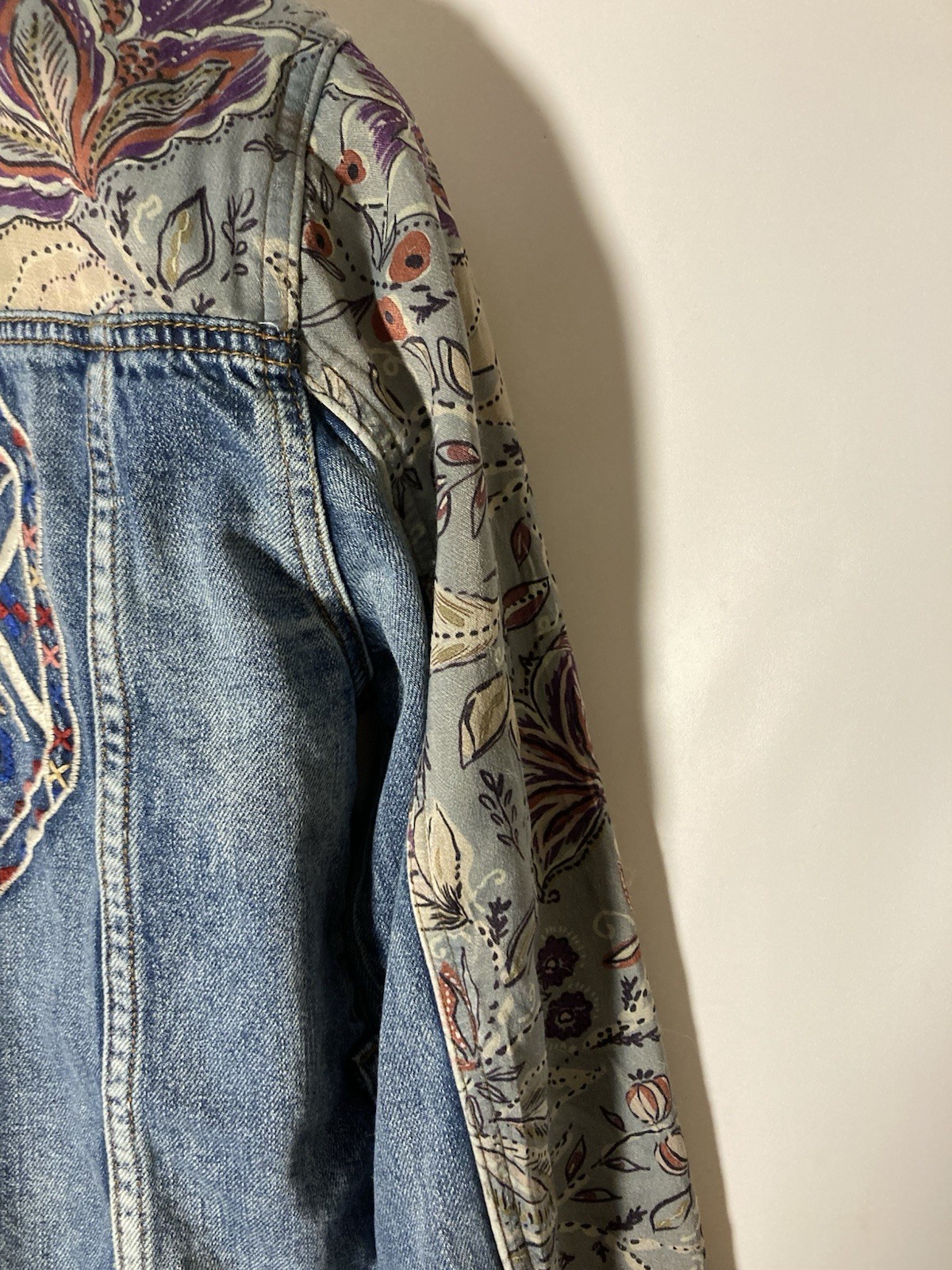 AMERICAN EAGLE Aztec Embroidered Patchwork Embell… - image 8