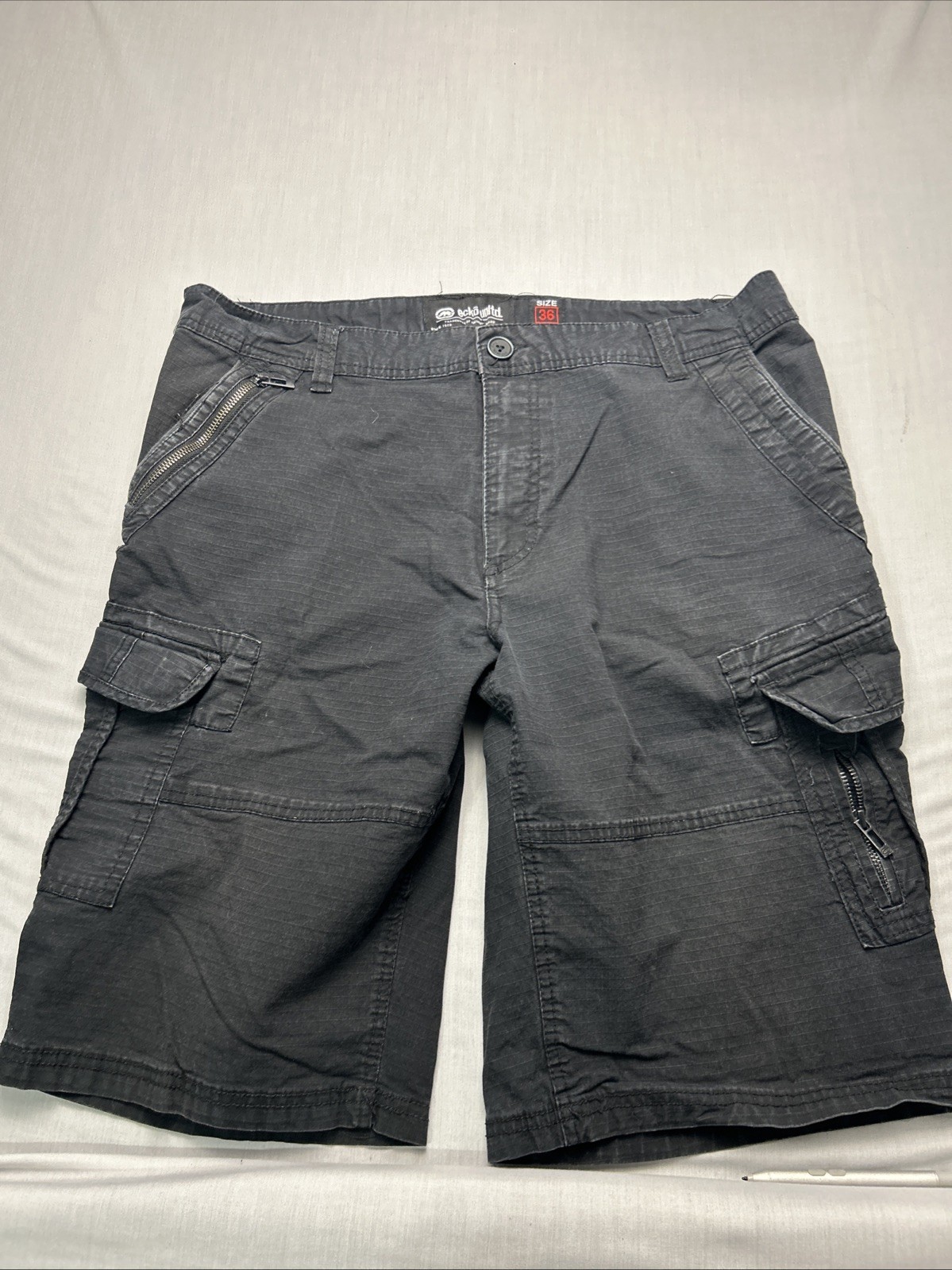 Ecko Unltd Shorts Mens 36 Black Cargo Pocket Streetwear Baggy Rhino Y2K