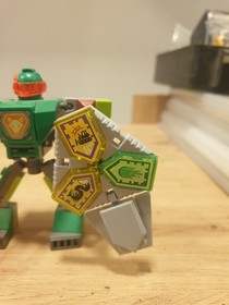 LEGO NEXO KNIGHTS: Battle Suit Aaron (70364) & Battle Suit Lance (70366)