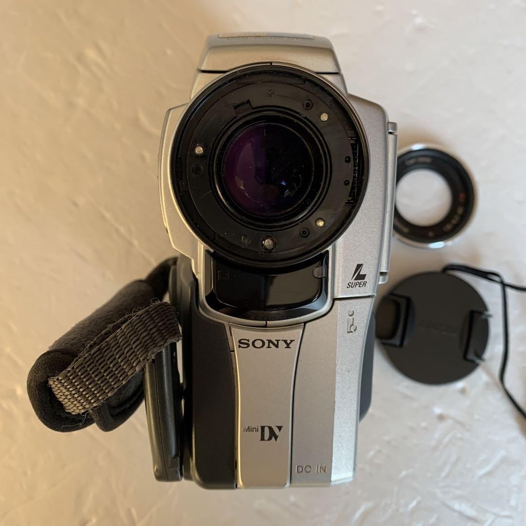 Sony Handycam DCR-PC110 MiniDV Camcorder Tested Junk Parts
