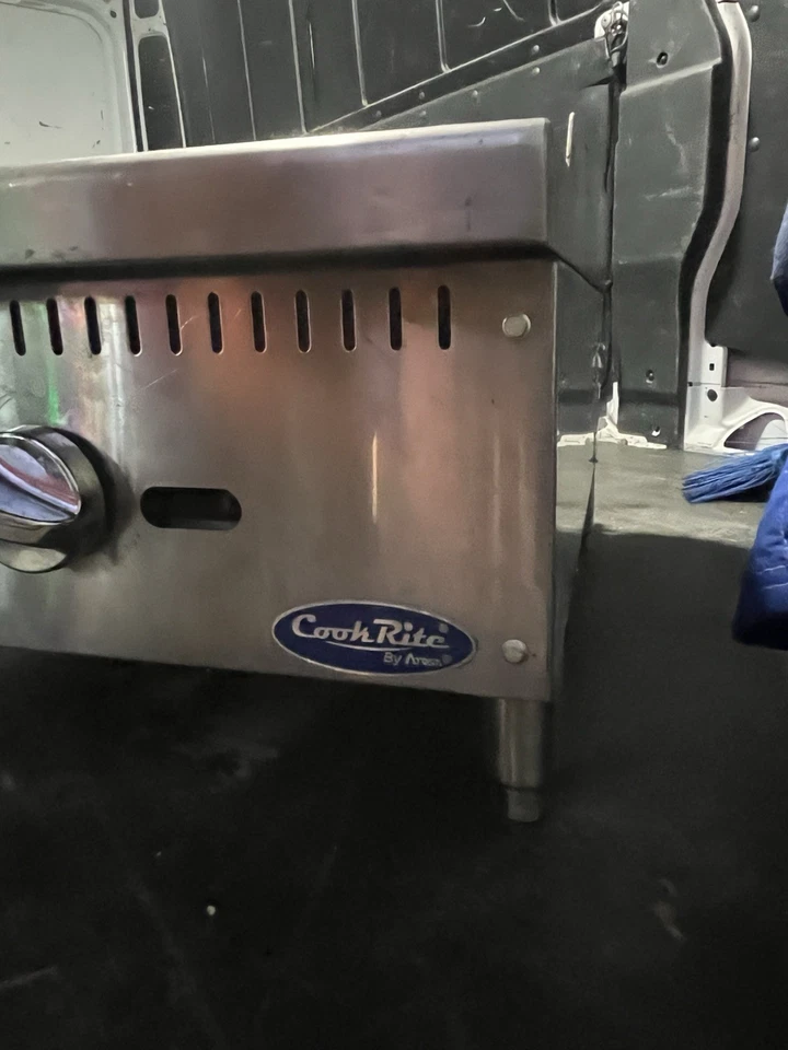 Plancha termostática convertible de alta resistencia Atosa ATTG-24 Gas 24" Foto 2 de 4