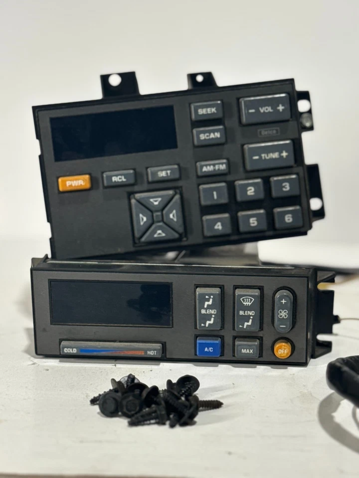 GMC/CHEVY C/K 2500 3500 1988-1994 JUEGO DE RADIO Y CONTROL DE CLIMA SUBURBANO Foto 3 de 4
