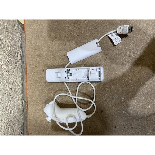 Nintendo Wii RVL-001(EUR) Video Gaming Console White USB Port 36W w/ Accessories - Picture 11 of 16