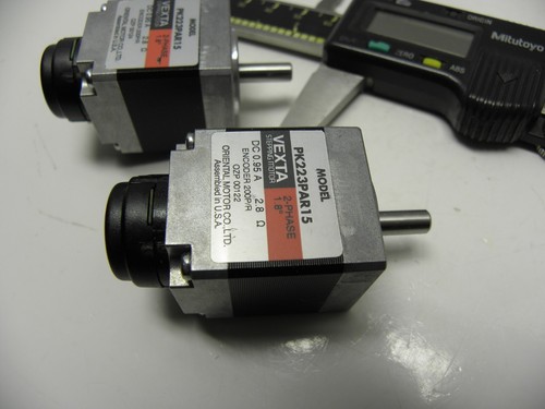 Vexta 2-phase 1.8 Degree stepper motor PK223PAR15 with encoder X2 - Picture 2 of 3