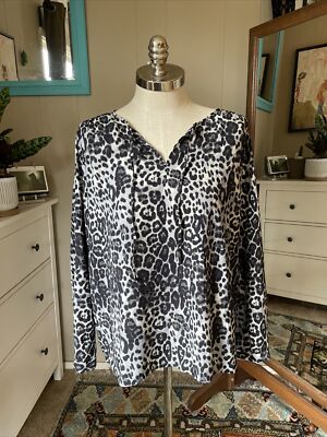 White Stag Women's Blouse Top SZ XXL Gray Black Leopard Chiffon