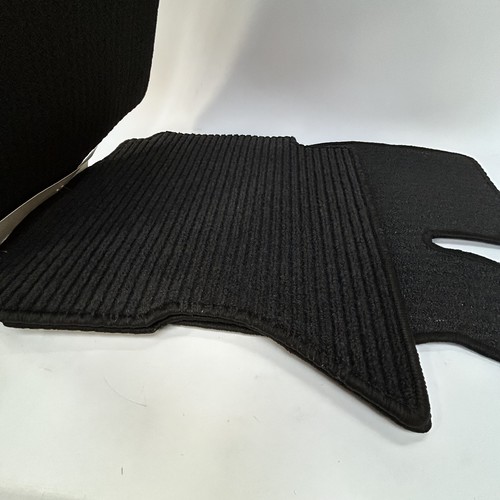 Opel Frontera B LWB Black Carpet Floor Protective Mats RHD Genuine 93172529 - Picture 3 of 6