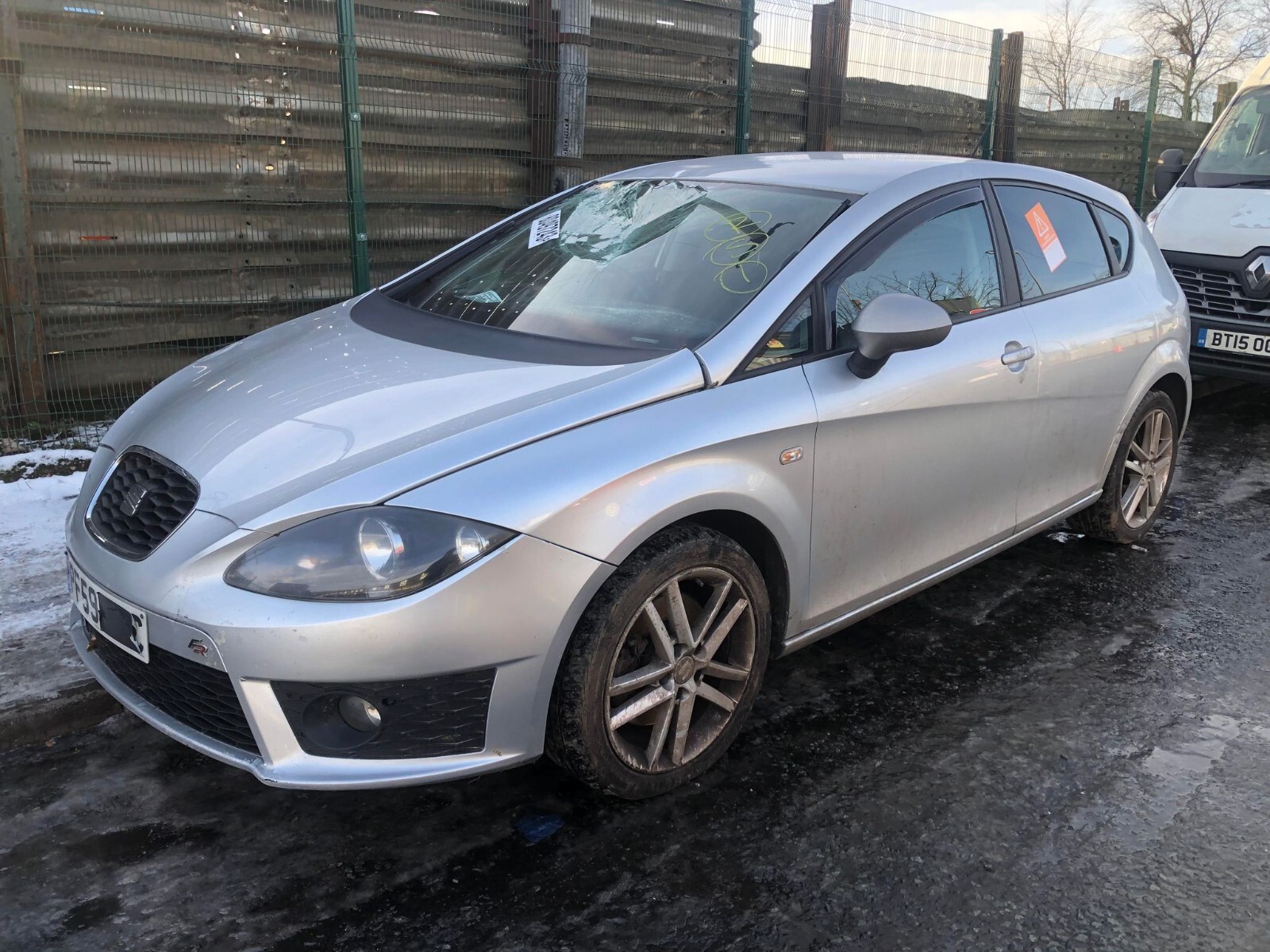 SEAT LEON FR MK2 1P 0512 PASSENGER SIDE NS WING PANEL SILVER LS7Y