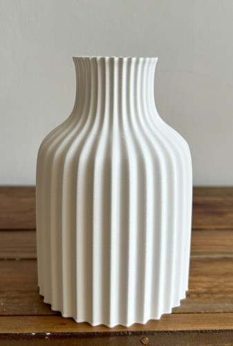 3D Printed Ornamental Vase - Dried Flower Vase - Ribbed Vase Flower Vase - Picture 8 of 15