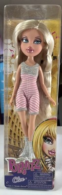 NEW Bratz Doll  Cloe  Pink Stripe Outfit & Boots Shoes A32