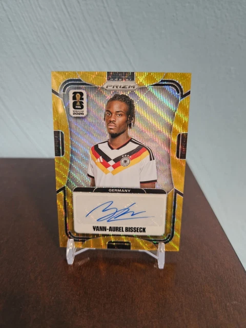 2026 Prizm FIFA World Cup Yann-Aurel Bisseck Gold Auto 4/10 - Germany