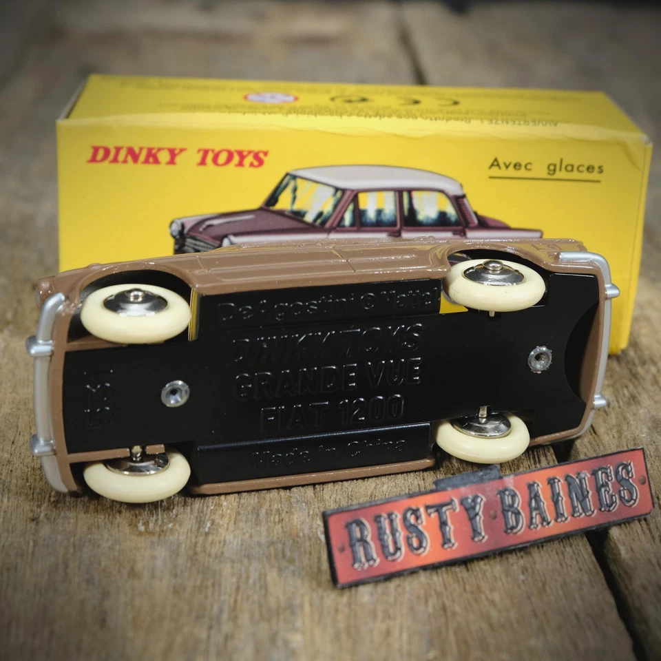 French Dinky 531 reedición, Fiat 1200, marrón, en caja Foto 3 de 4