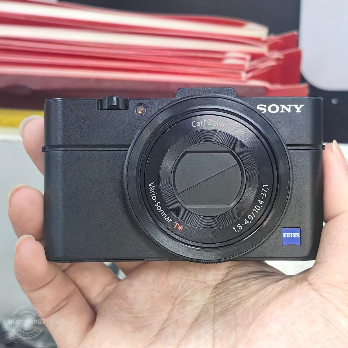 Sony Cyber-Shot RX100 II DSC-RX100M2 20.2MP 3.6x Opt Zoom Digital