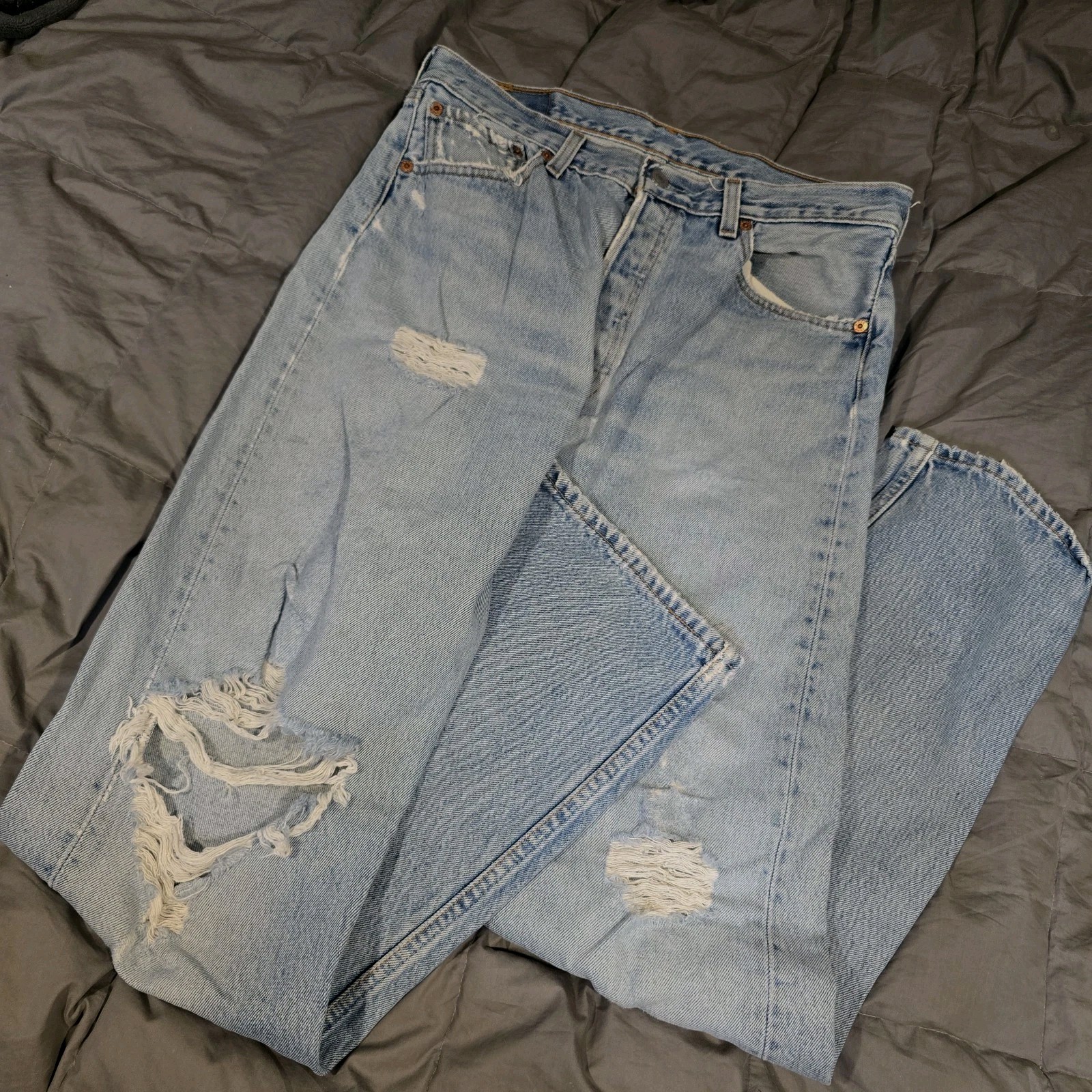 Levis 501 Jeans 34x34 1990s 647 Button Fly Vintage Denim Blue Holes Distressed