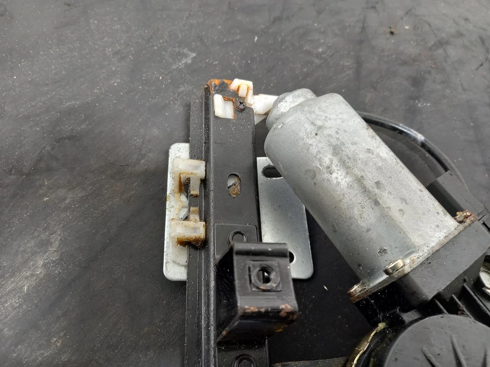 LANDROVER FREELANDER Window Regulator N/S 2001-2006 5 Door Rear LH - Image 4 of 4