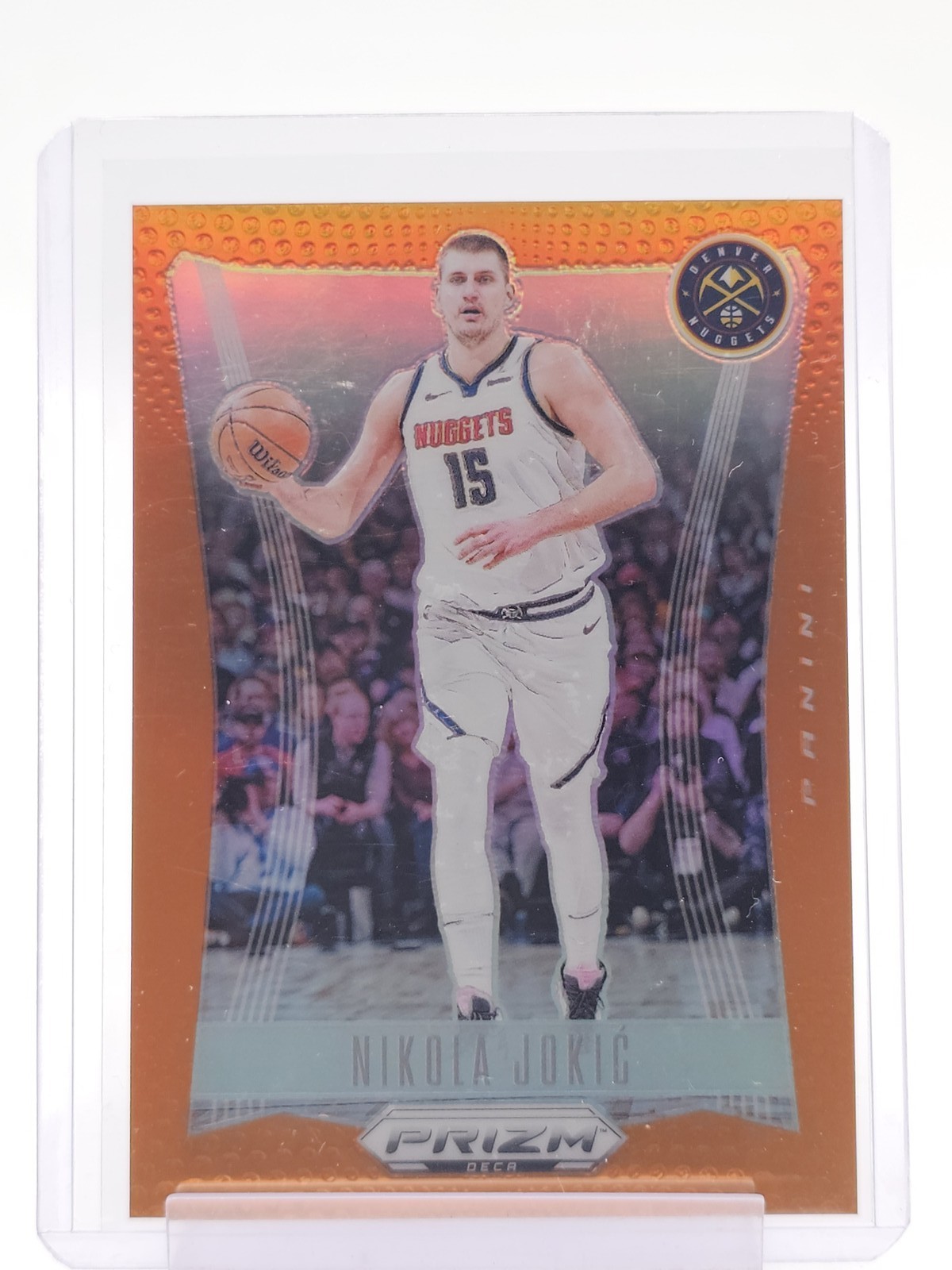 NIKOLA JOKIC 2023-24 PANINI PRIZM DECA ORANGE /49 #35 DENVER NUGGETS Q1713