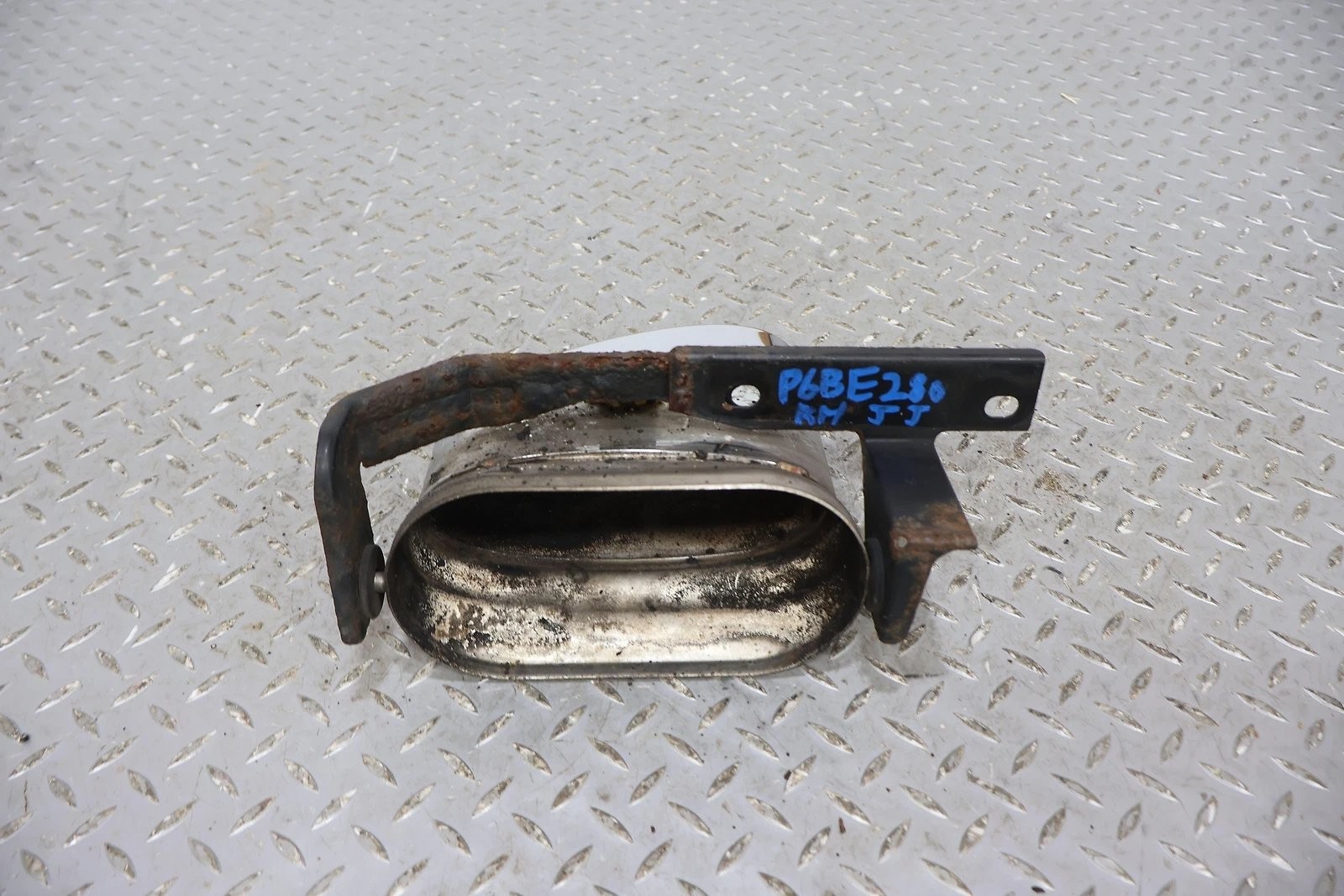 Bentley Flying Spur 2006-2012 Left, right Exhaust tailpipes Pair