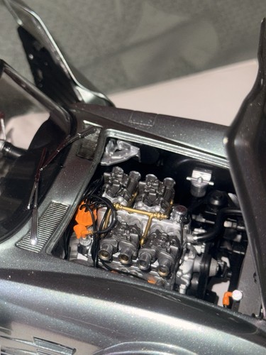 Ultra Rare 1:18 1963 Chevrolet Corvette C2 GRAND SPORT Imola Ice Silver - EXOTO - Picture 12 of 23