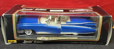 Maisto 1959 キャデラックエルドラド　Biarritz Maisto 1959 Cadillac Eldorado Biarritz Special Edition 1:18 Scale