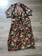Vanity Fair Vintage Womens Robe Medium Black Floral Lace Silky Polyester USA