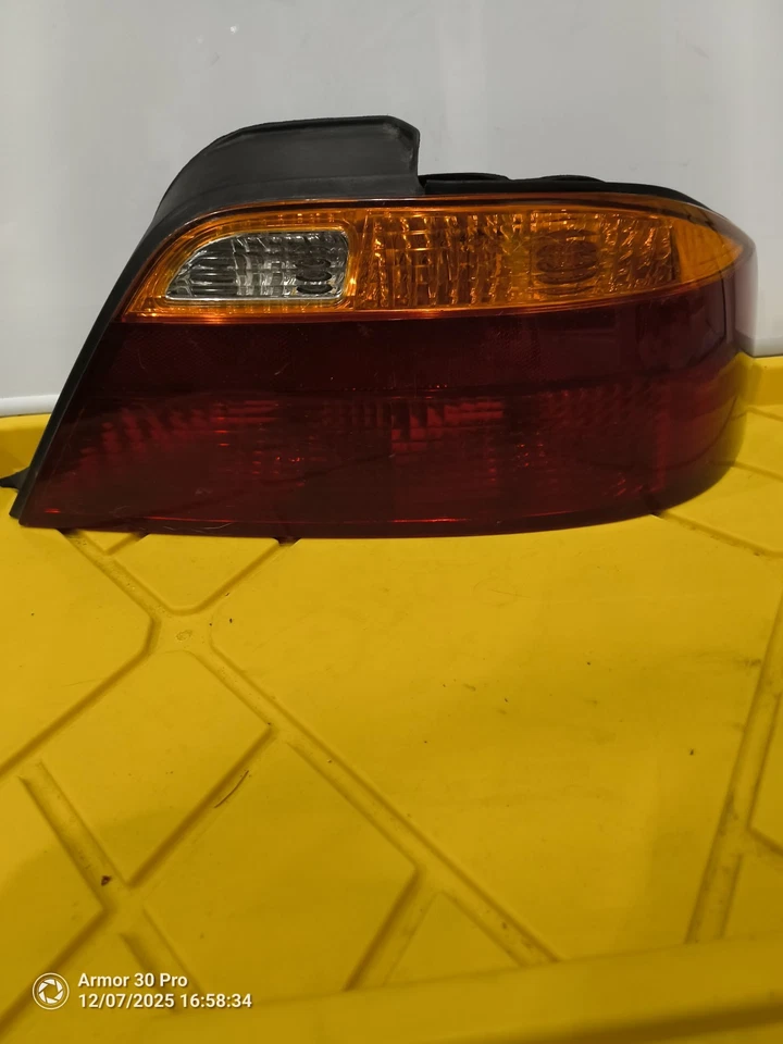 Luz trasera Acura TL 1999-2000-2001 pasajero/lado derecho OEM Foto 2 de 4