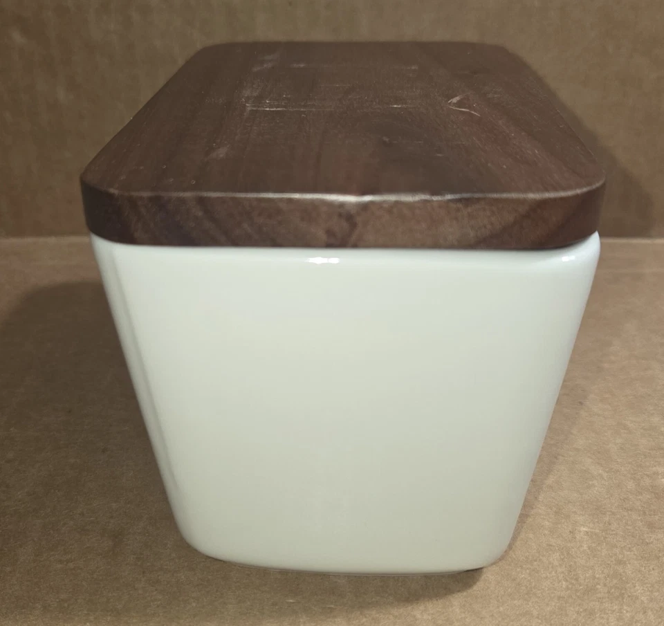 Butter Dish Better Homes Gardens Porcelain Embossed  Farmhouse Acacia Wood White - Image 3 of 4