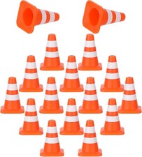 16pcs Mini Traffic Cones, 1.4 Inch Miniature Traffic Cones Plastic Barricades T