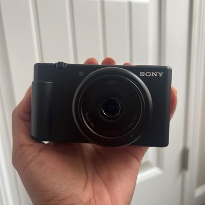 Sony ZV1F Vlogging Camera Kit with Accessories Black