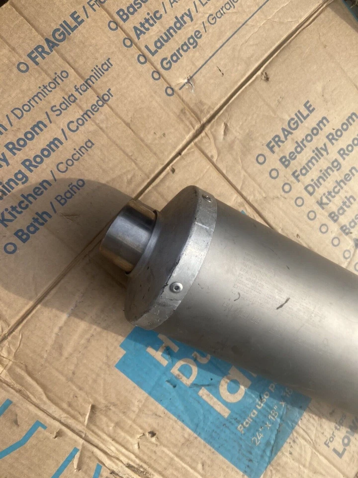 SILENCIADOR LATA ESCAPE 99 F4 TUBO DESLIZABLE Foto 2 de 3