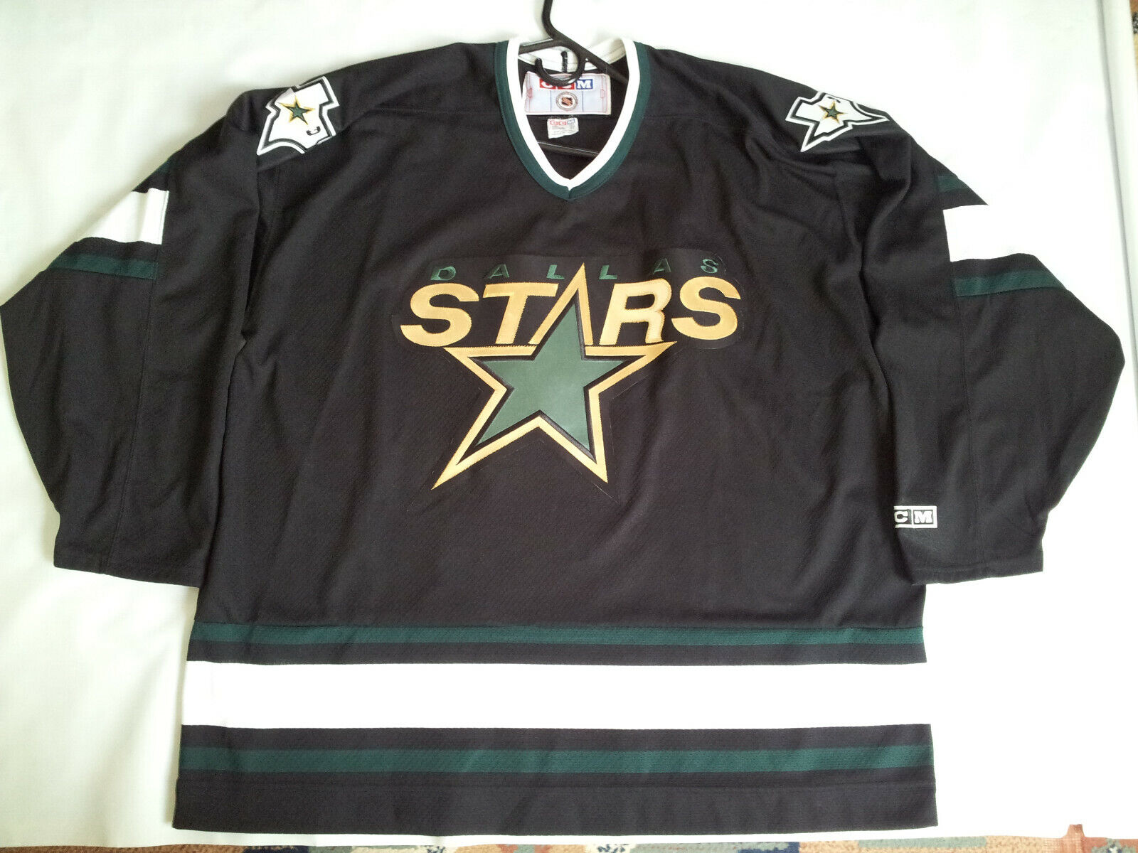 VINTAGE RARE MADE IN CANADA EARLY 90's CCM DALLAS STARS HOCKEY JERSEY SIZE  XXL