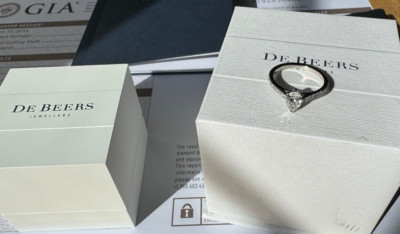 De Beers 0,94 Karat Diamant Verlobungsring in Platin & Docs & Tiffany Etui