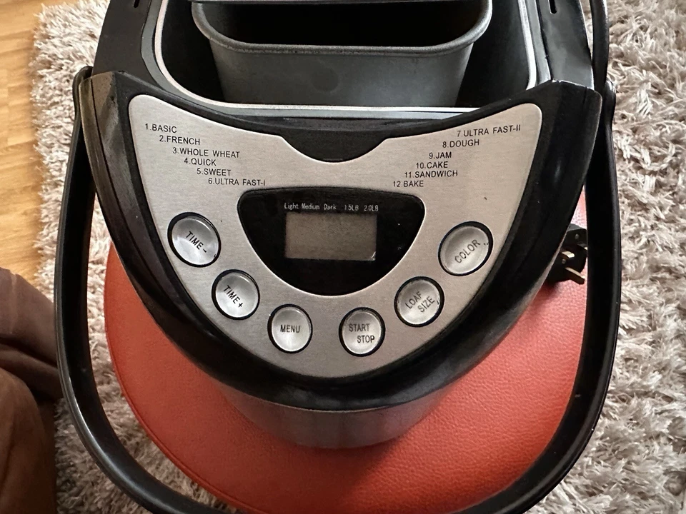 Cookworks Signature Stainless Steel Bread Maker Model XBM1129S. - Image 3 of 4