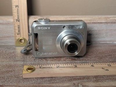 Sony Cyber-shot DSC-S700 7.2MP Digital Camera - Silver for sale