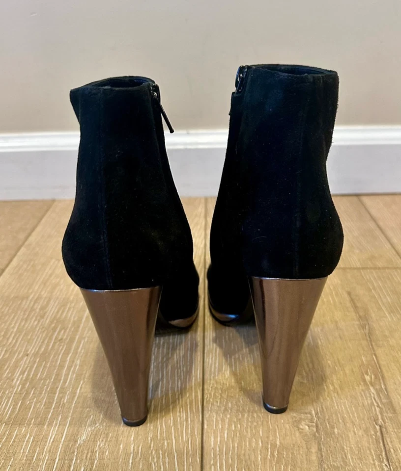 Botines Pierre Hardy Tacón Bloque Negro Gamuza Talla 7.5 Metálico Plata Acentos $995+ Foto 4 de 4