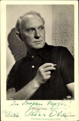 Ak Schauspieler Peter Voss, Portrait, Zigarette, Autogramm - 10905204