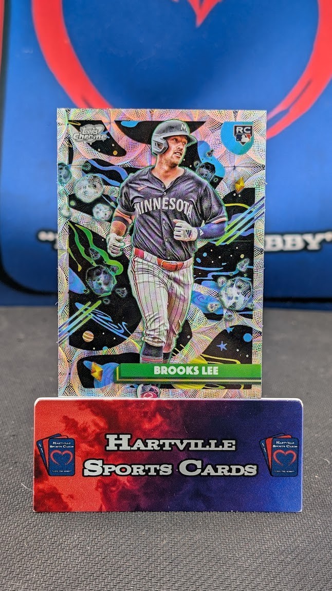 2025 Topps Cosmic Chrome Brooks Lee RC Nucleus Refractor Twins #129