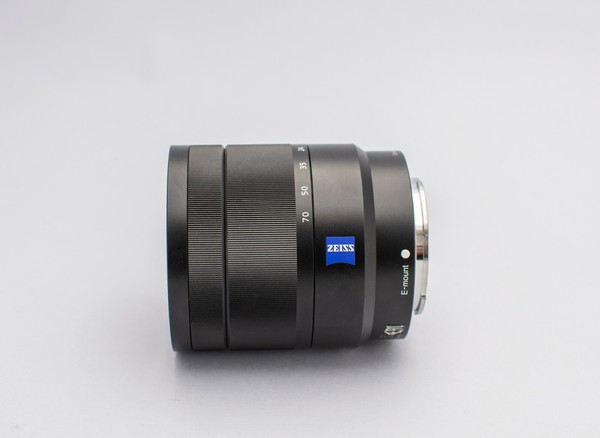 Objetivo Sony Vario-Tessar 16-70mm f/4 ZA OSS