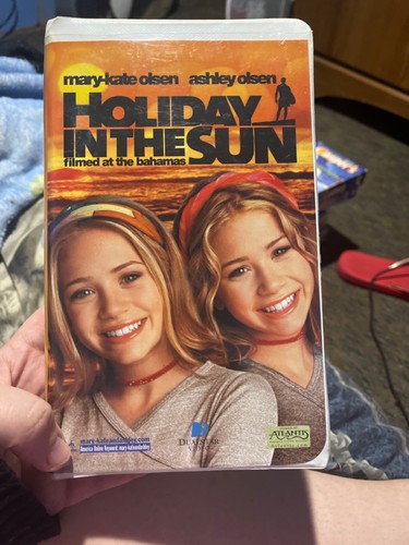 Holiday In The Sun (VHS, 2001) Mary-Kate and Ashley Olsen