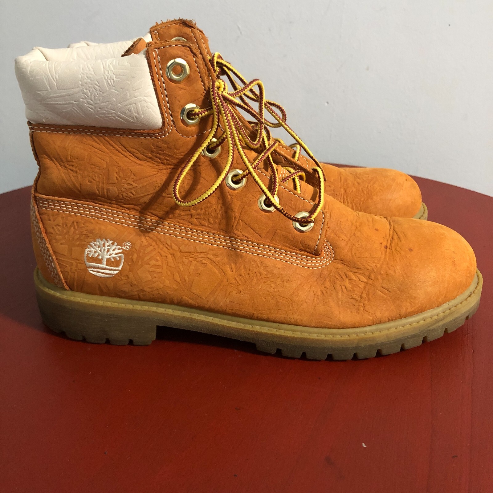 Timberland Classic Womens Size 7.5 