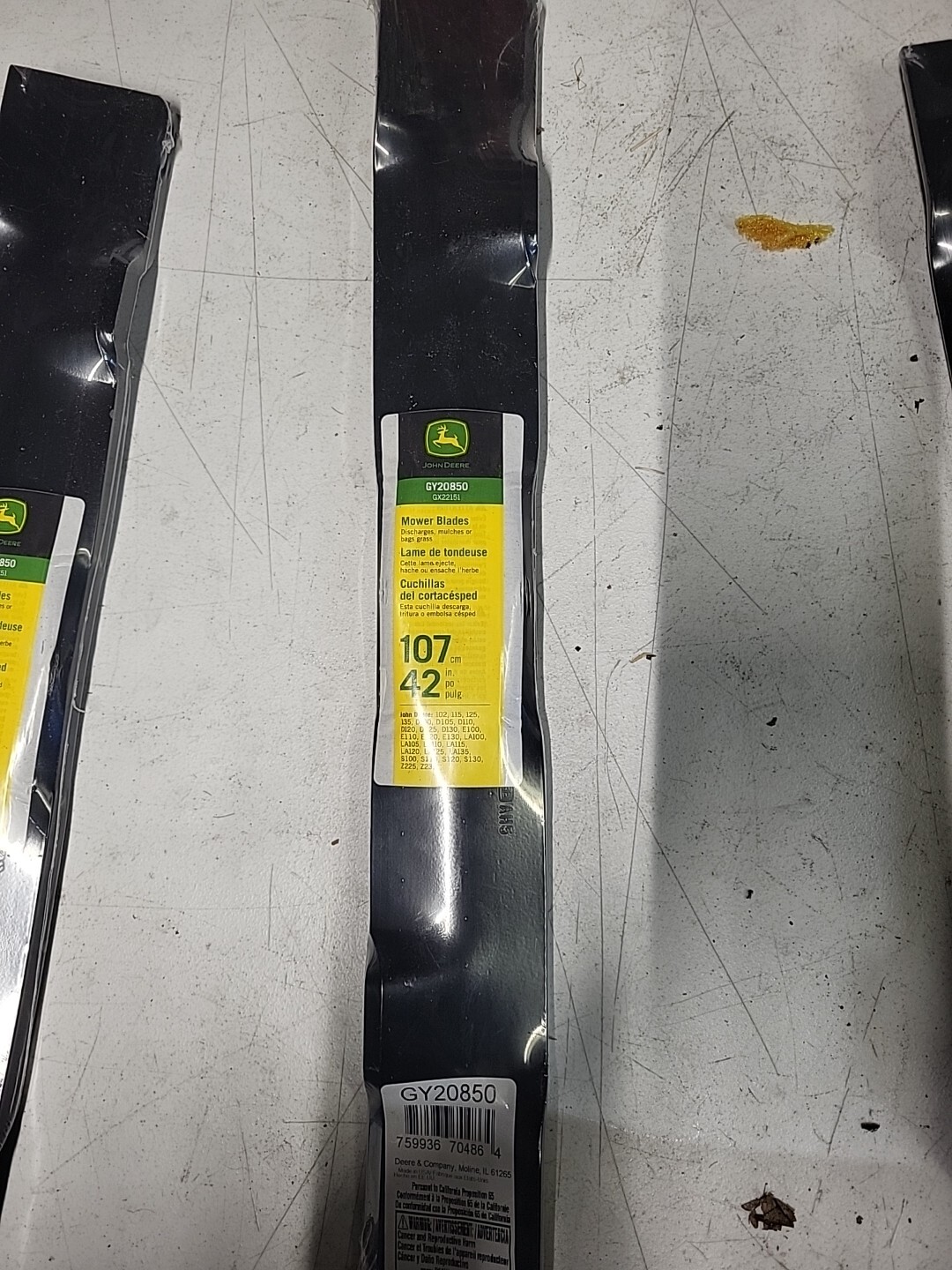 2 Pk OEM John Deere Mower Blades GY20850 For 42" Mower 102 115 125 135