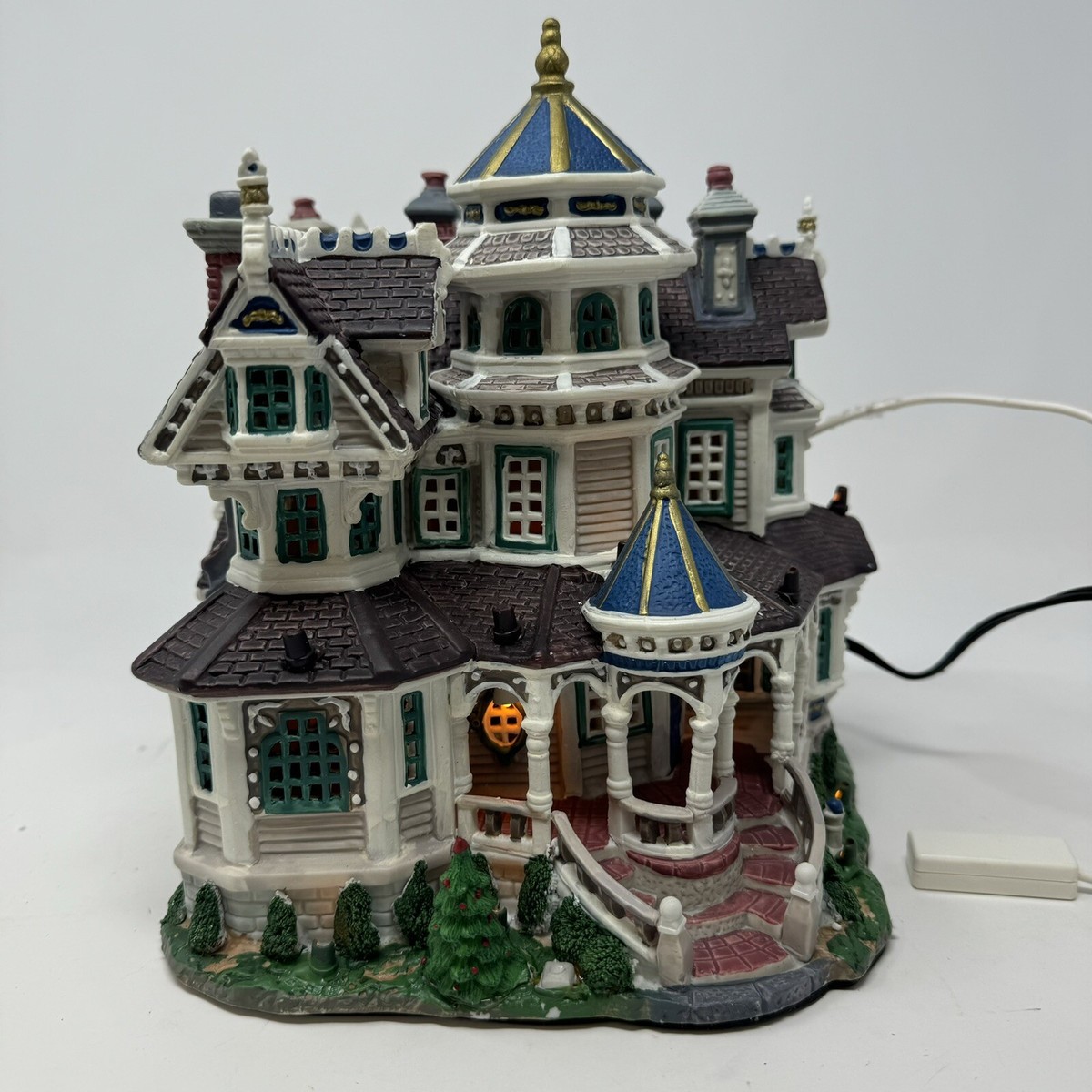 Lemax 2006 Caddington Village Bentley Estate Exterior Lighted