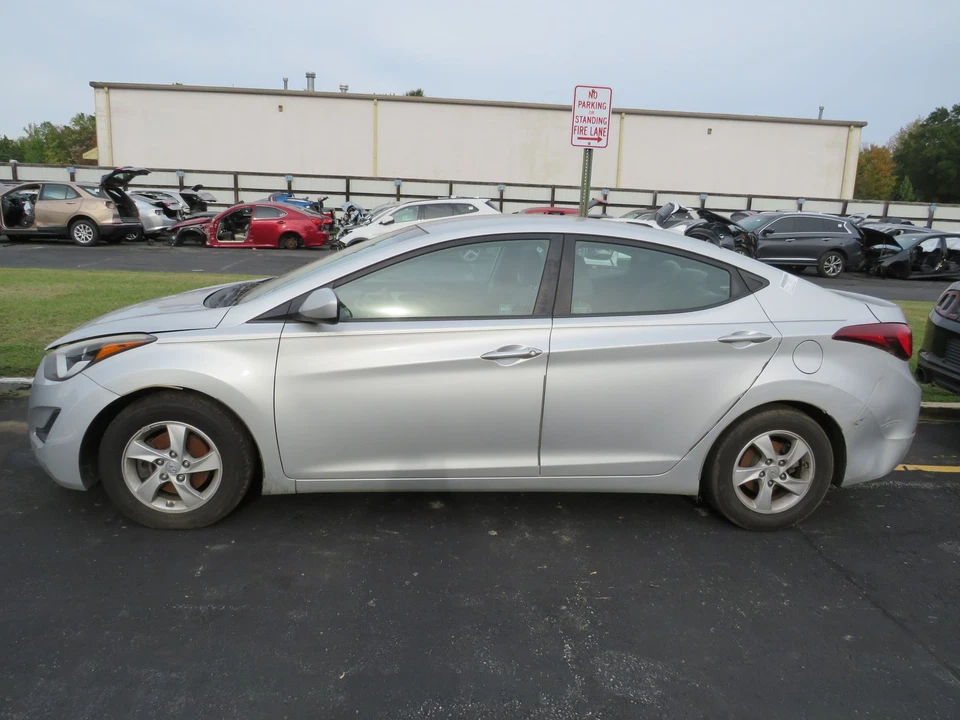 Bandeja de batería Hyundai Elantra 2015 OEM 371503X000 Foto 2 de 4