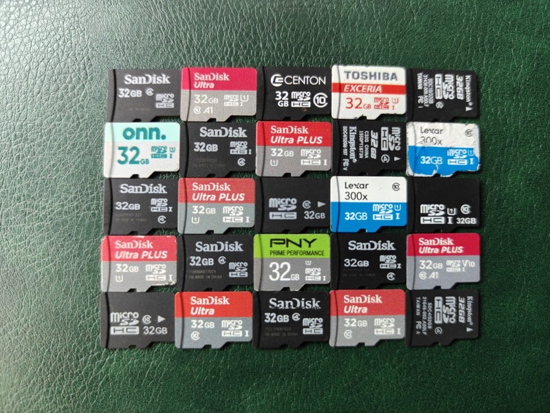 Lot of 25 UNTESTED 32GB Micro SD Cards. Various Size, Speed, and Brand.