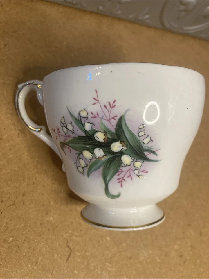 Taza de café de té Roslyn Fine Bone China vintage dorada lirio del valle floral Foto 3 de 4