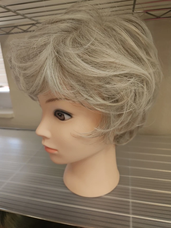 FANFARE Wig by RAQUEL WELCH *Color 56/60* Tru2Life, Mono Top + Lace Front NEW - Imagem 3 de 4